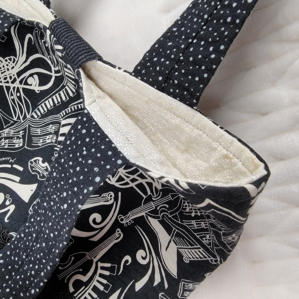 Homemade Bag with Musical Instruments Print - Picture 14 of 15